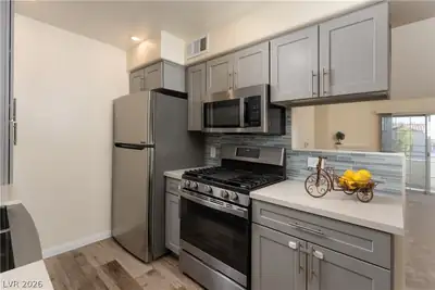 3318 North DECATUR Boulevard 2143 Kitchen