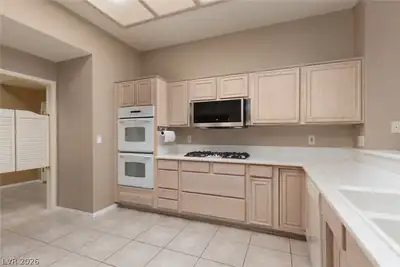 8604 Linderwood Drive Kitchen