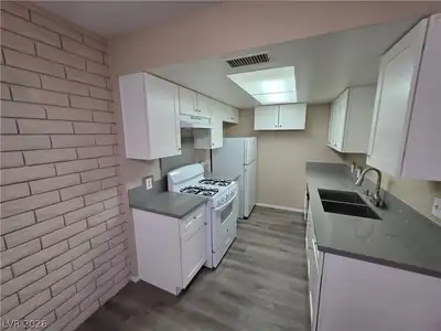 3009 Saint George Street F Kitchen