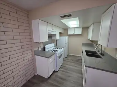 3009 Saint George Street F Kitchen