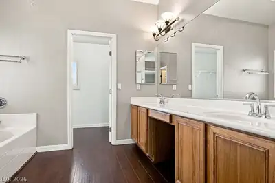 5435 Digne Court Primary Bathroom