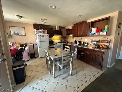 4300 North Lamont Street 282 Kitchen