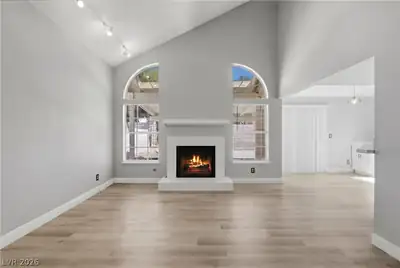 8912 Surf View Drive Las Vegas, NV 89117