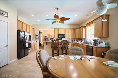 2526 Vintage Rose Avenue, Henderson, NV 89052 Kitchen