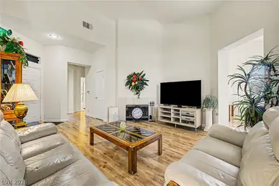 5155 West Tropicana Avenue 2023 Living Room