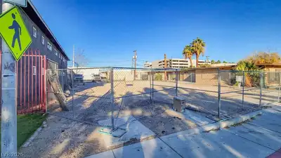 2300 Tam Drive, Las Vegas, NV 89102 Patio