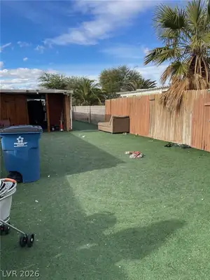 3410 Happy Jack Drive, Las Vegas, NV 89115 Yard