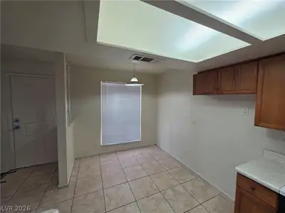 4300 LAMONT Street 232 Dining Area
