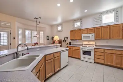 10701 Sky Meadows Avenue, Las Vegas, NV 89134 