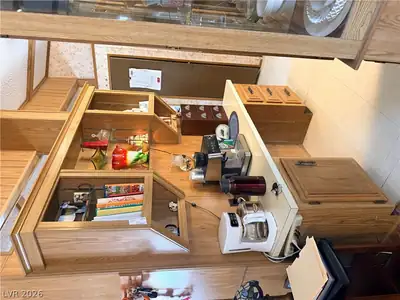 1391 West Dyer Road Kitchen