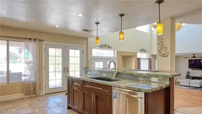 3704 North Campbell Road Kitchen