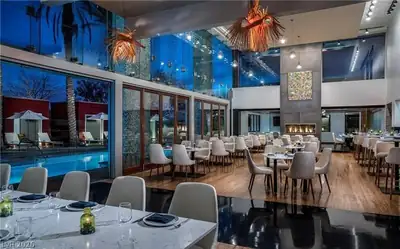 4381 West Flamingo Road 15310 Dining Area