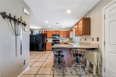 5292 Floralita Street, Las Vegas, NV 89122 Kitchen