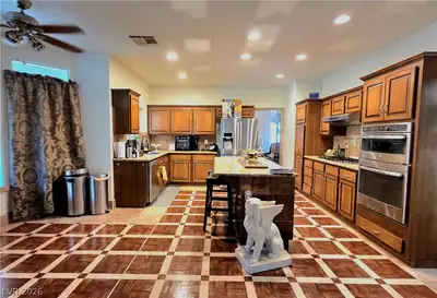 884 East Robindale Road Kitchen