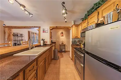 390 East 300 S 1B Kitchen