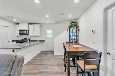 6183 Pink Cosmos Avenue, Las Vegas, NV 89122 Kitchen