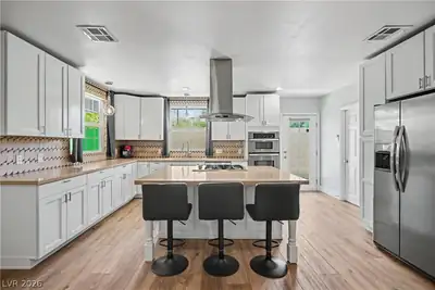 1311 5th Place, Las Vegas, NV 89104 Kitchen