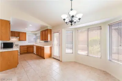 2760 Mistfull Court, Las Vegas, NV 89156 Kitchen