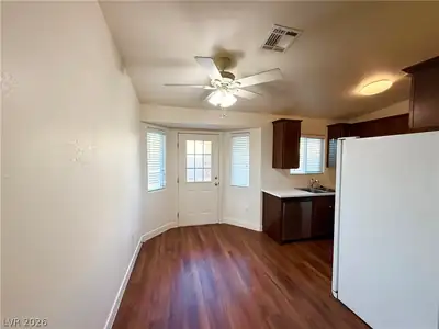 511 Chandler Street Dining Area