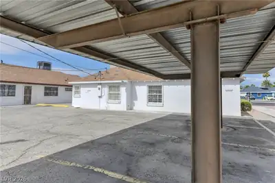 1601 S MARYLAND, Las Vegas, NV 89104 Parking