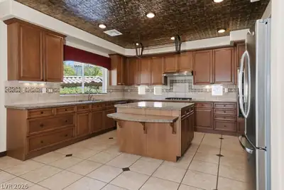 10524 Torre De Nolte Street, Las Vegas, NV 89141 Kitchen