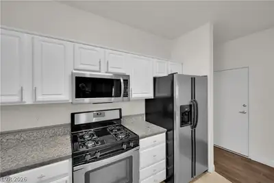 5250 South Rainbow Boulevard 2057 Kitchen
