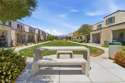 3501 Arcadian King Avenue, Las Vegas, NV 89106 Yard