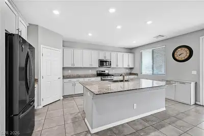 4519 Solitude Falls Avenue, North Las Vegas, NV 89084 Kitchen