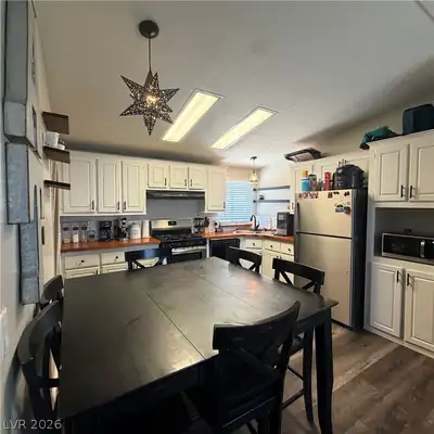 484 Michael Way, Alamo, NV 89001 Kitchen