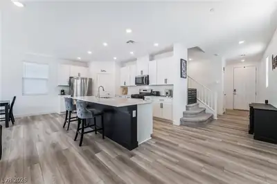 670 Tranquil Bay Court, Henderson, NV 89002 Kitchen