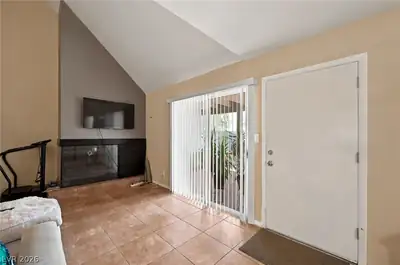 194 Sundance Shores Drive, Laughlin, NV 89029 Living Room
