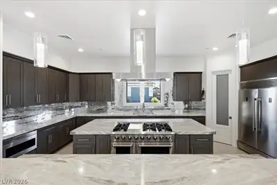 340 Fife Street, Henderson, NV 89015 Kitchen