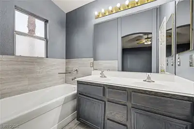 9329 Mountain Rise Avenue, Las Vegas, NV 89129 Primary Bathroom