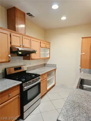 1400 Ibizo Street Kitchen