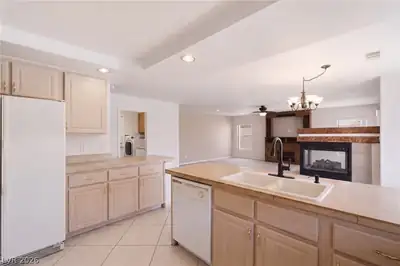 9752 Lookout Canyon Court Kitchen