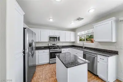 2704 Kona Crest Avenue, Henderson, NV 89052 Kitchen