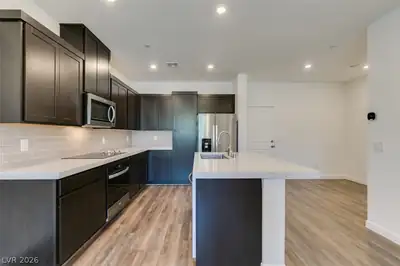 218 Krameria Avenue, Henderson, NV 89011 Kitchen