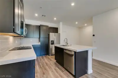 218 Krameria Avenue, Henderson, NV 89011 Kitchen