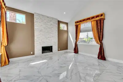 7824 Emerald Harbor Court Living Room