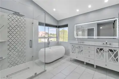 7824 Emerald Harbor Court Primary Bathroom