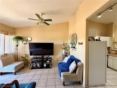 3881 Soda Springs Drive, Las Vegas, NV 89115 Living Room