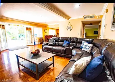 6605 Hyde Avenue, Las Vegas, NV 89107 Living Room