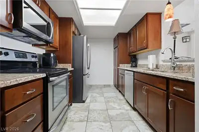 3550 Bay Sands Drive 3042 Kitchen
