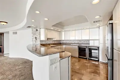 3111 Bel Air Drive 25B Kitchen