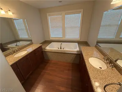 469 Via Palermo Drive, Henderson, NV 89011 Primary Bathroom