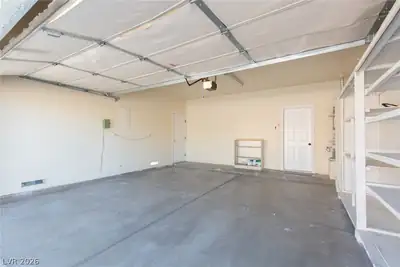 3790 Crest Horn Drive, Las Vegas, NV 89147 Garage