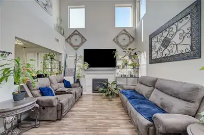4662 Coronado Hills Way, Las Vegas, NV 89115 Living Room