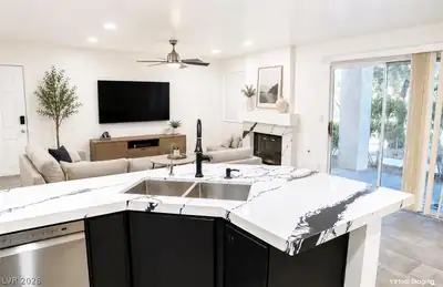 7900 Foxwood Place 102 Kitchen