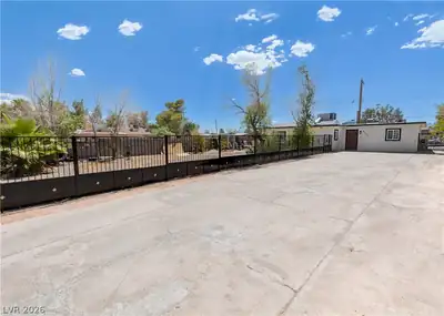 2307 Daley Street North Las Vegas, NV 89030