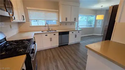 2366 Belvedere Drive, Henderson, NV 89014 Kitchen
